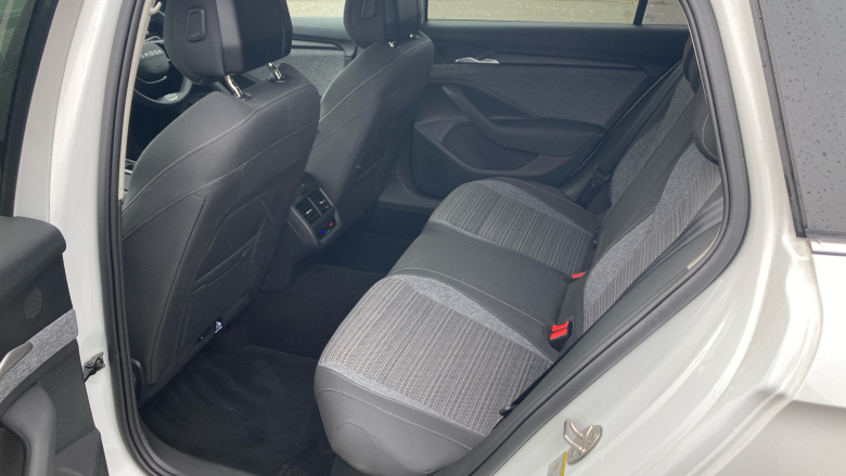 Skoda Superb 1.5 TSI iV SE Technology DSG 5dr Estate